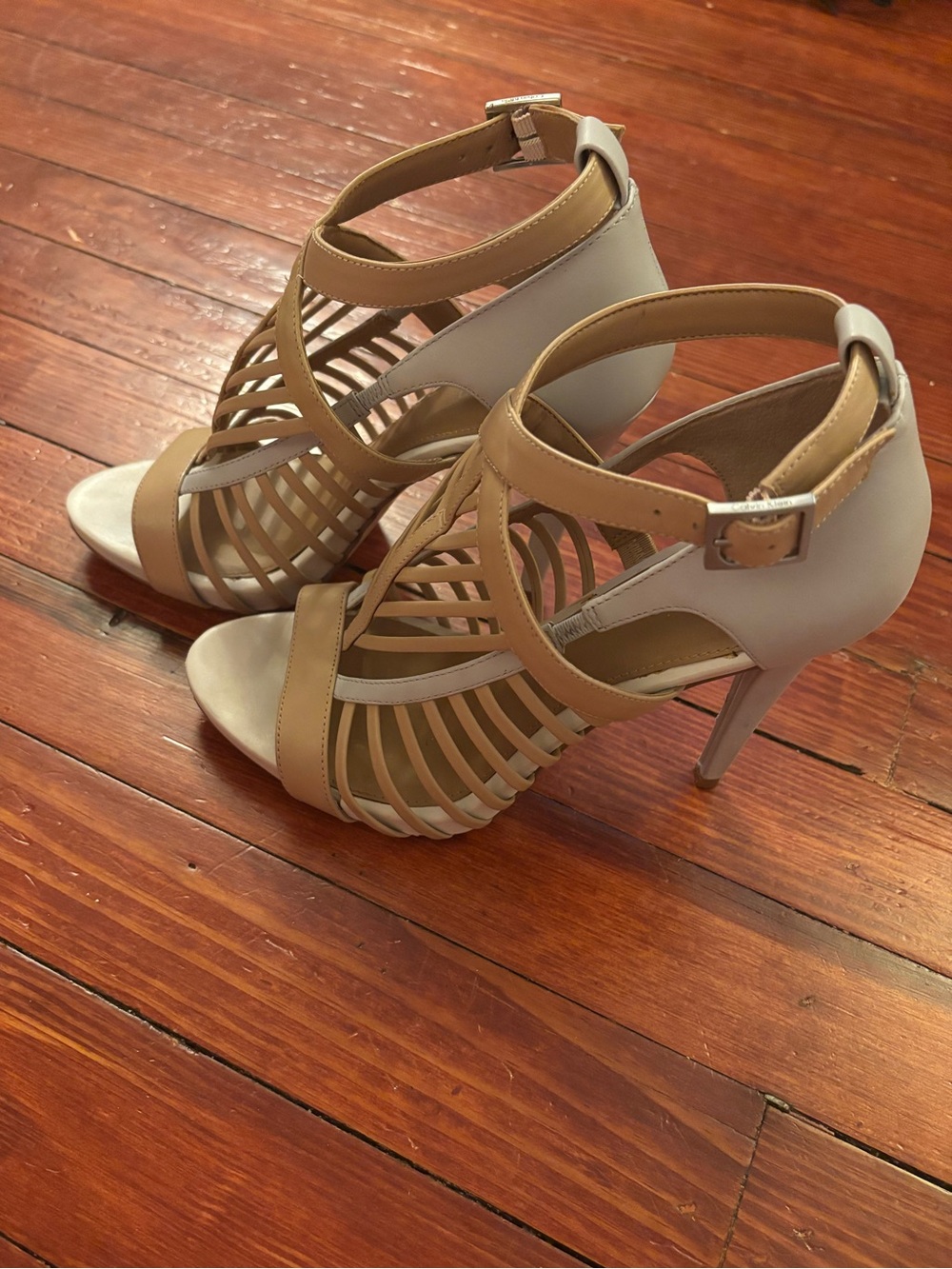 Strappy heel